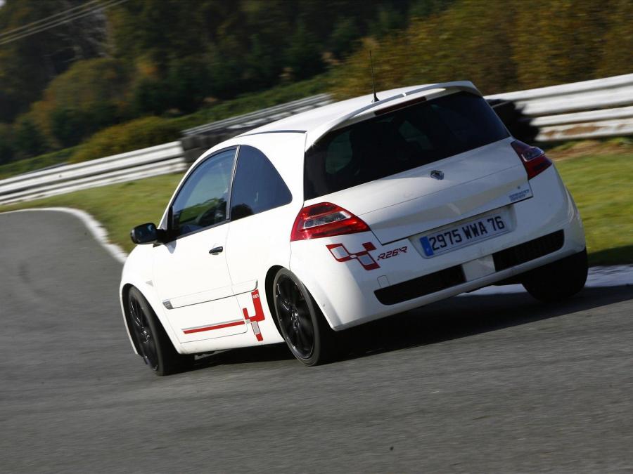  Renault Megane RS R26.R 2008 года  (фото 25 из 86)